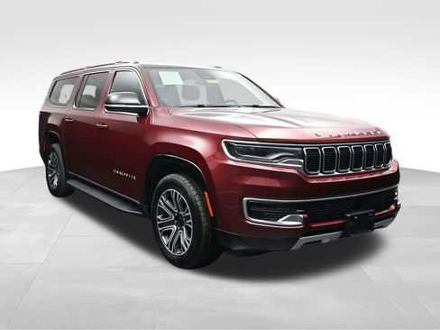 Used 2024 Jeep Wagoneer L Series II w/ Flexible Seating Group AWD/4WD image 7