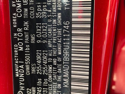 Used 2023 Genesis GV70 2.5T w/ Sport Prestige Package image 21