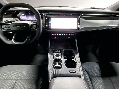 New 2026 Jeep Cherokee Laredo image 6