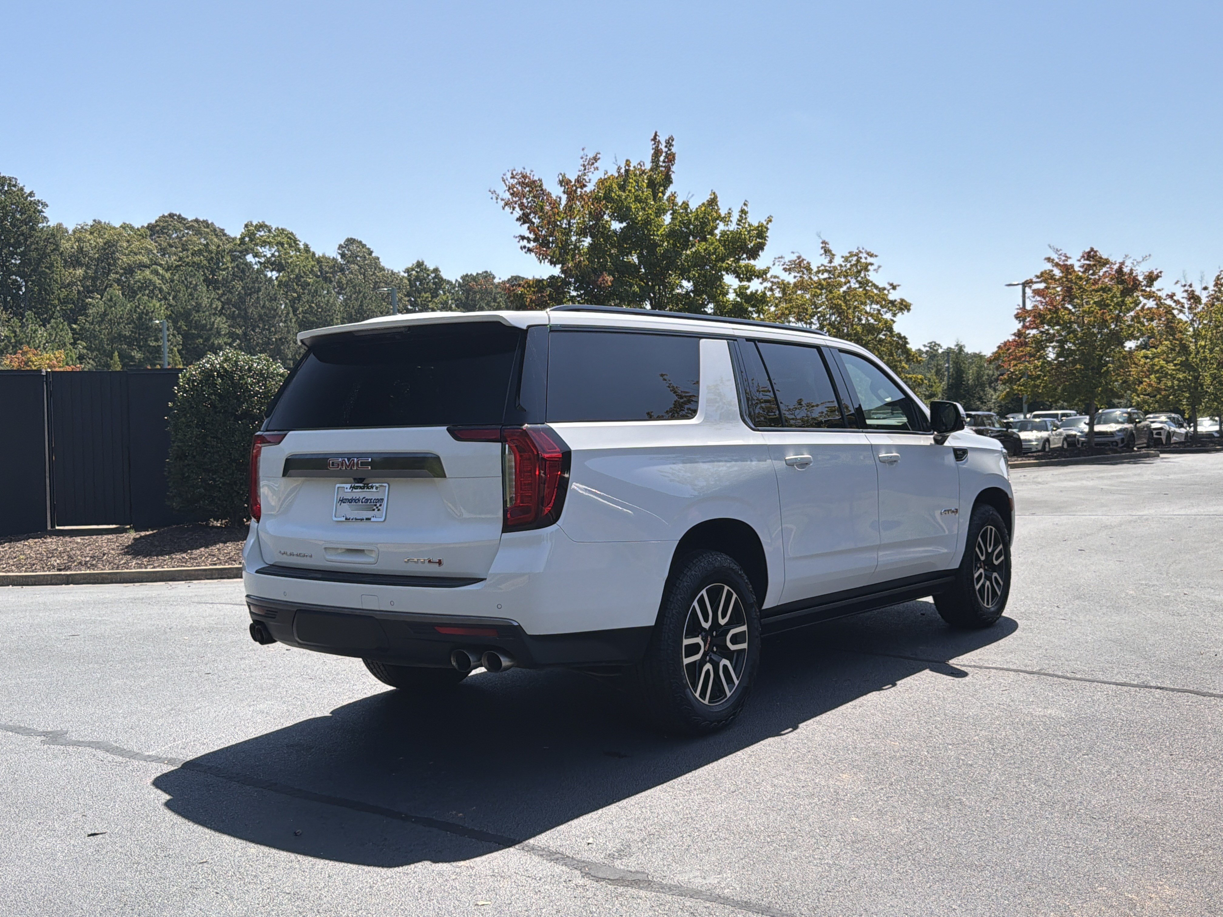 Used 2023 GMC Yukon XL AT4 w/ AT4 Premium Package AWD/4WD image 3