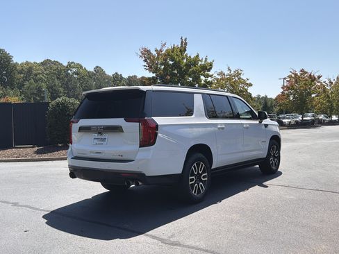 Used 2023 GMC Yukon XL AT4 w/ AT4 Premium Package AWD/4WD image 3