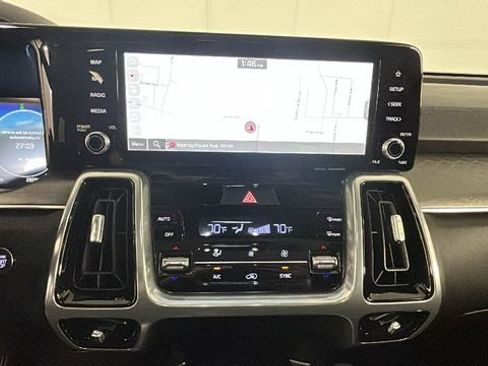 Used 2023 Kia Sorento SX AWD/4WD image 24