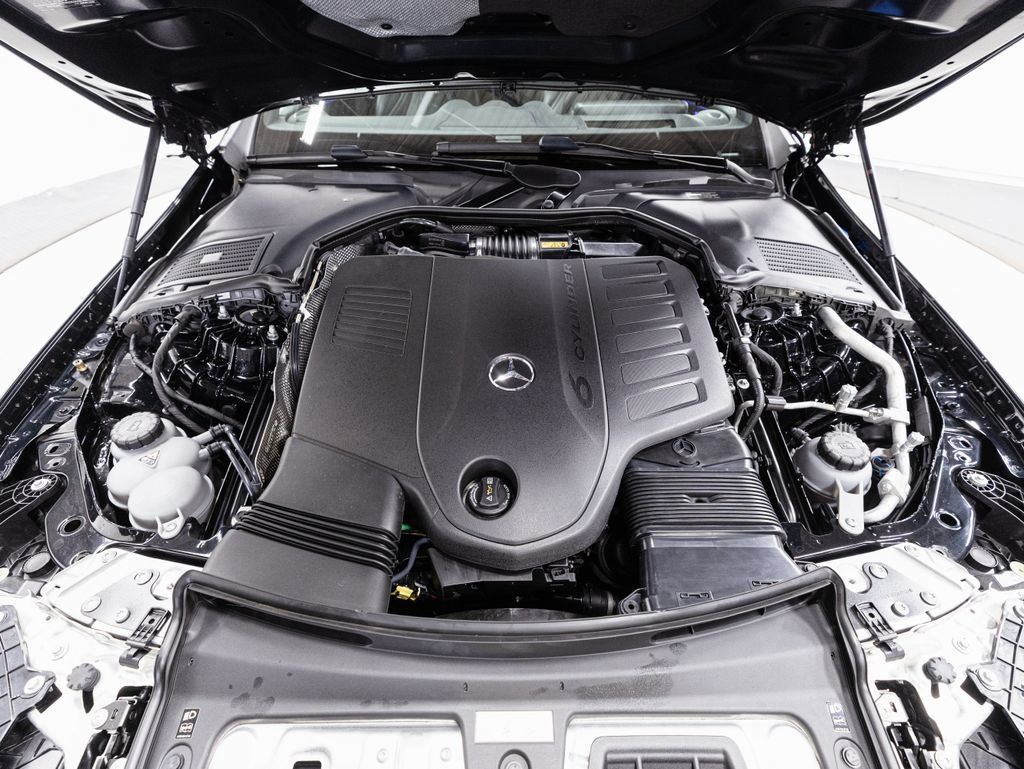 Used 2024 Mercedes-Benz CLE 450 4MATIC Cabriolet image 38