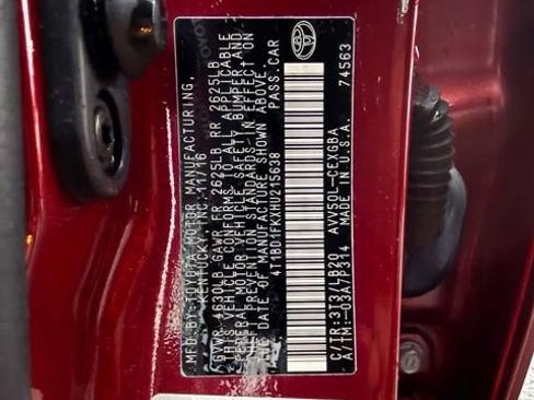 Used 2017 Toyota Camry XLE image 18