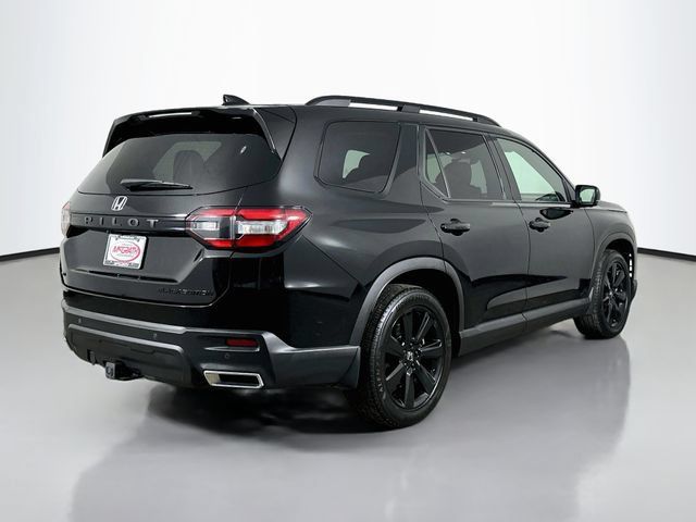 Certified 2025 Honda Pilot Black Edition image 23