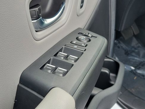 Used 2025 Honda Pilot EX-L image 18