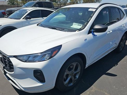 Used 2023 Ford Escape ST-Line AWD/4WD image 11