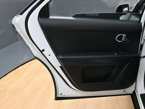 Used 2024 Hyundai Ioniq 5 SE RWD image 37