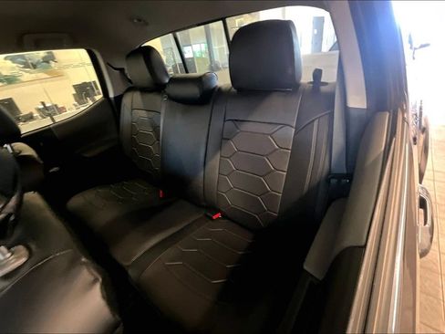Used 2023 Toyota Tacoma SR5 w/ Black Out Package (TMS) AWD/4WD image 32