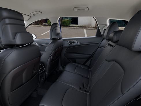 New 2026 Kia Sportage EX image 18