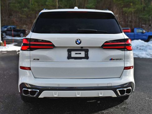 Used 2026 BMW X5 M60i image 9