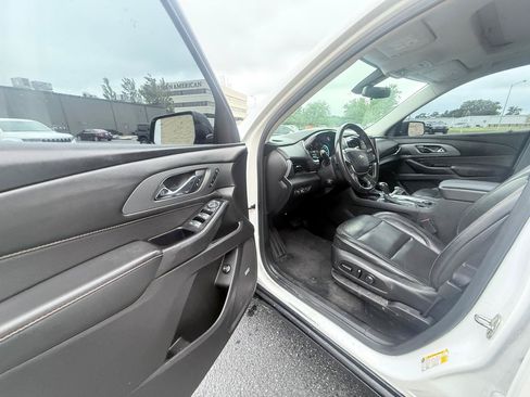 Used 2019 Chevrolet Traverse Premier w/ Redline Edition AWD/4WD image 9