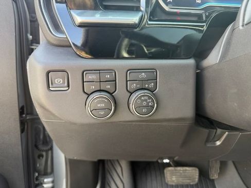 Used 2025 Chevrolet Silverado 1500 LT Trail Boss w/ Convenience Package II AWD/4WD image 23
