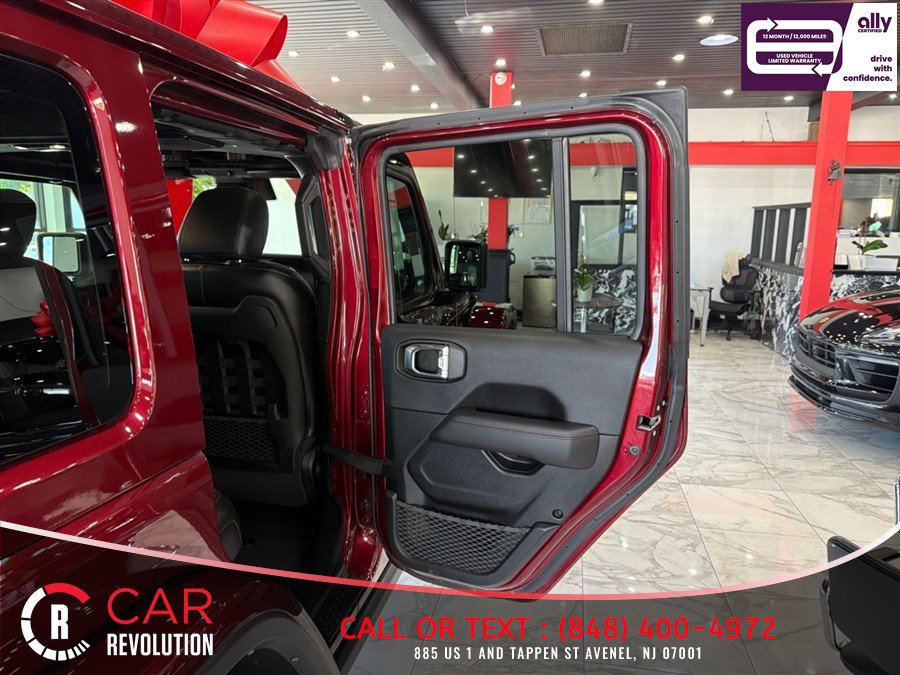 Used 2022 Jeep Wrangler Unlimited Rubicon w/ Trailer Tow Package AWD/4WD image 40