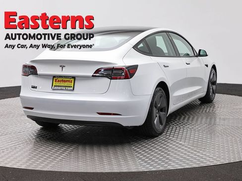 Used 2023 Tesla Model 3 Standard Range RWD image 5