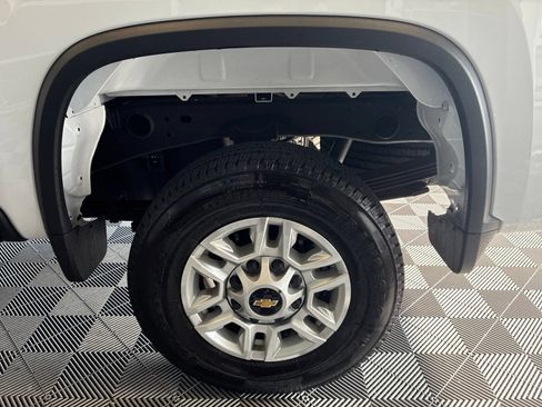 Used 2025 Chevrolet Silverado 2500 LT w/ Convenience Package AWD/4WD image 7