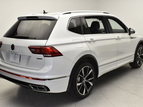 Used 2024 Volkswagen Tiguan SEL R-Line AWD/4WD image 5