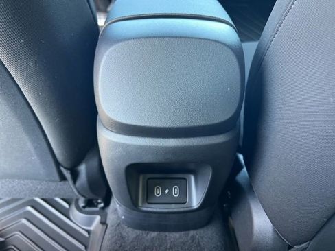 New 2025 Hyundai Elantra SEL image 25