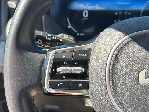 Used 2024 Kia Carnival SX FWD image 27