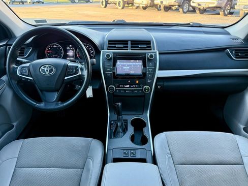 Used 2015 Toyota Camry XSE image 12