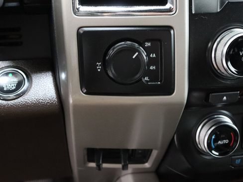 Used 2015 Ford F150 King Ranch w/ Equipment Group 601A Luxury AWD/4WD image 23