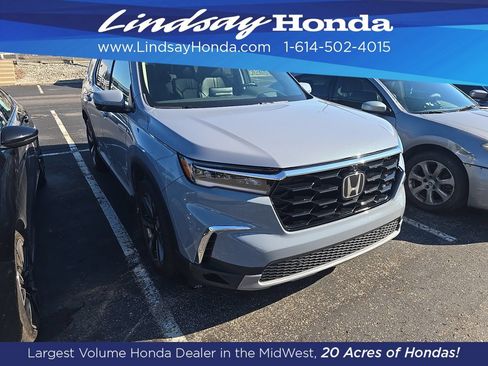 Used 2023 Honda Pilot Elite image 2