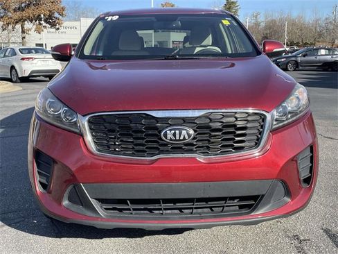 Used 2019 Kia Sorento LX image 8