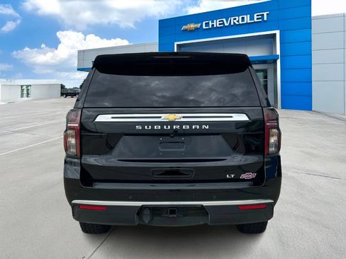Used 2023 Chevrolet Suburban LT w/ Luxury Package RWD image 6