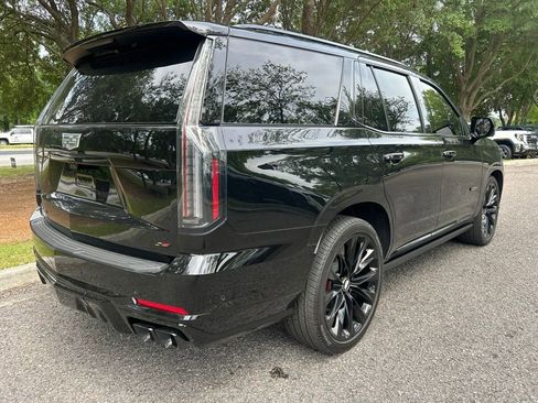 Certified 2026 Cadillac Escalade V w/ LPO, ONYX Package AWD/4WD image 6