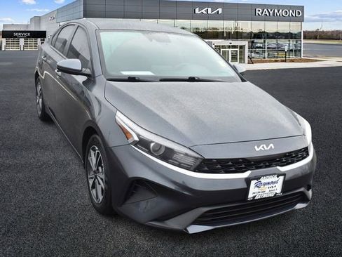 Certified 2023 Kia Forte LXS image 9