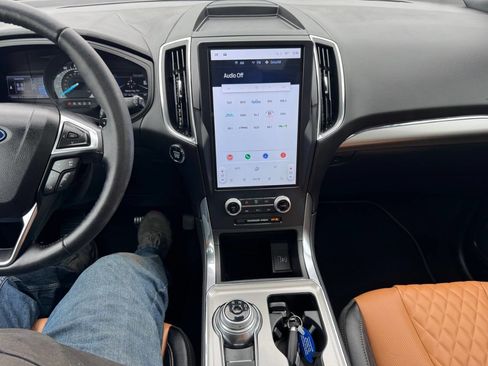 Used 2024 Ford Edge Titanium w/ Titanium Elite Package image 16