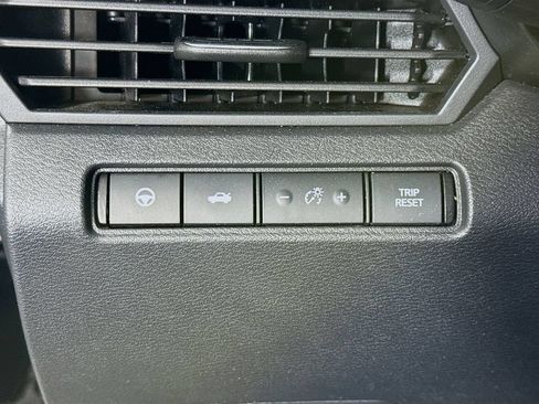 Certified 2019 Nissan Altima 2.0 Platinum FWD image 21