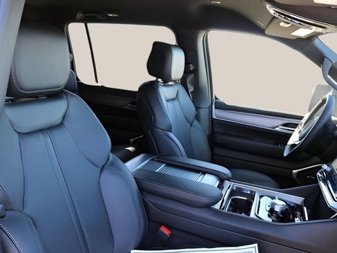 New 2026 Jeep Grand Wagoneer L Limited AWD/4WD image 21