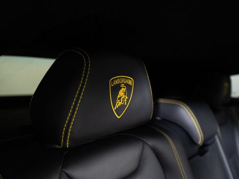 Used 2020 Lamborghini Urus AWD/4WD image 52