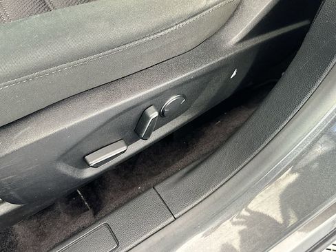 Used 2017 Ford Fusion SE image 18