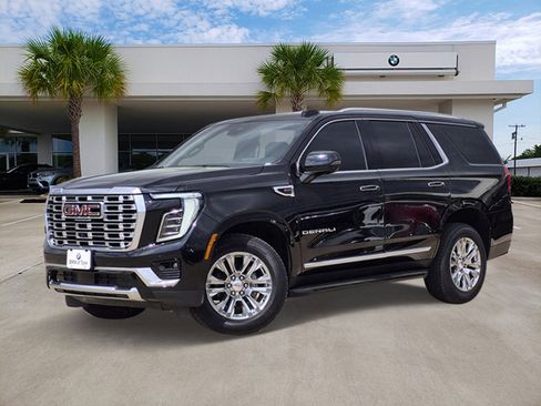 Used 2025 GMC Yukon Denali image 1