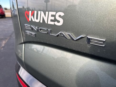 Used 2022 Buick Enclave Premium w/ Surround and Sites Package image 13