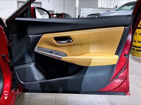 Used 2020 Nissan Sentra SV w/ SV Premium Package image 23