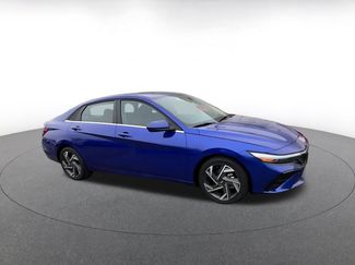 Used 2025 Hyundai Elantra SEL video 2