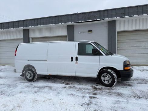 Used 2019 Chevrolet Express 3500 Extended w/ Driver Convenience Package image 5