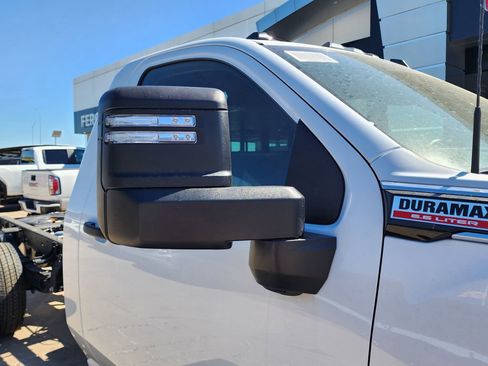 New 2026 GMC Sierra 3500 Pro AWD/4WD image 15