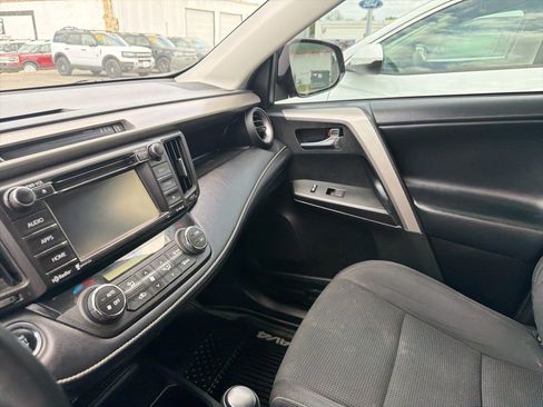 Used 2018 Toyota RAV4 XLE w/ Plus Extra Value Package FWD image 16