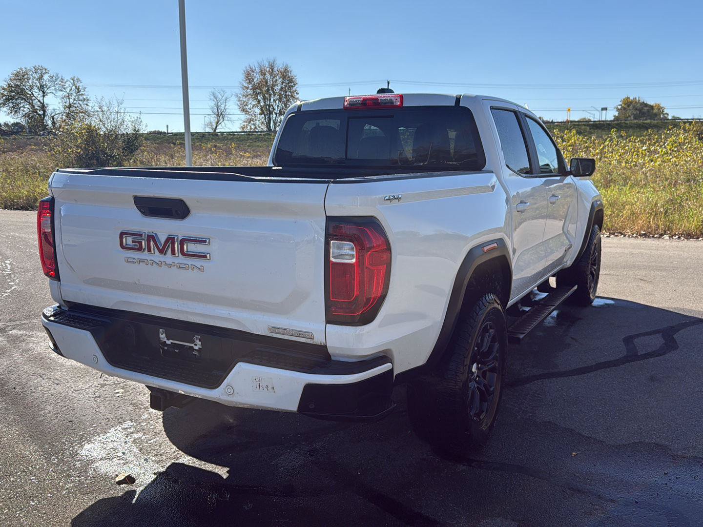 Used 2023 GMC Canyon Elevation w/ Elevation Premium Package AWD/4WD image 7