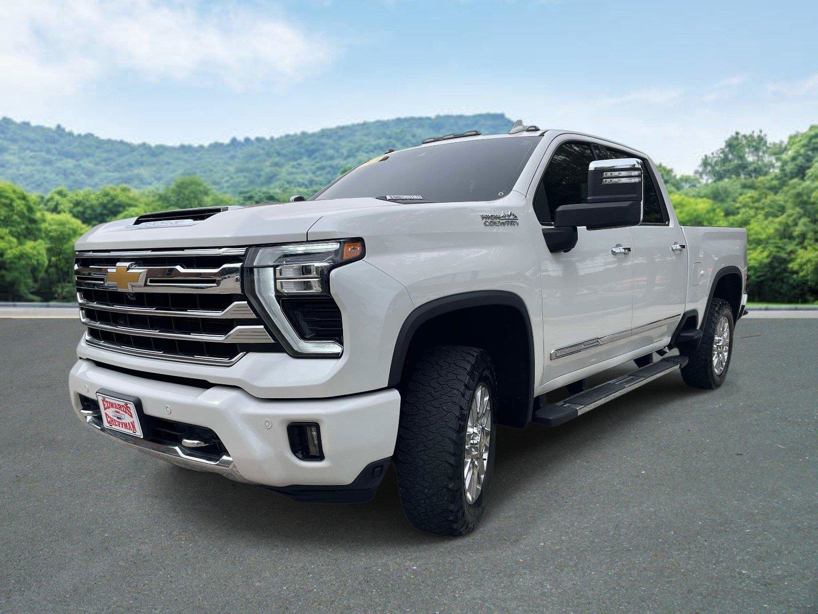 Used 2024 Chevrolet Silverado 2500 High Country w/ Technology Package AWD/4WD image 7