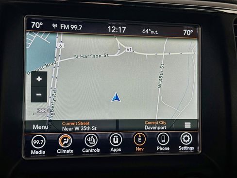 Used 2018 Jeep Grand Cherokee Overland AWD/4WD image 13