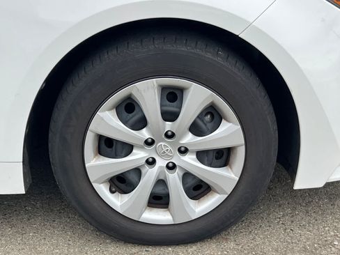 Certified 2024 Toyota Corolla LE FWD image 18