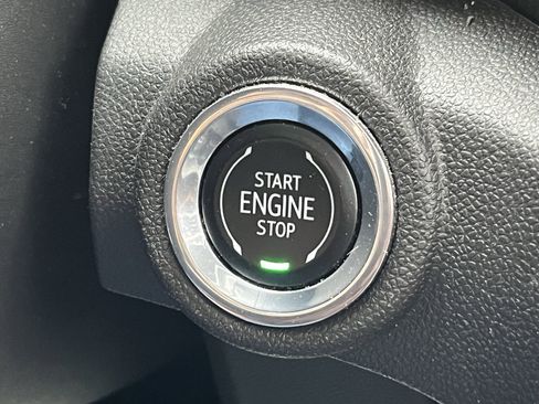 Used 2023 Chevrolet TrailBlazer LT image 32