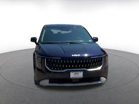 Used 2026 Kia Carnival FWD image 4