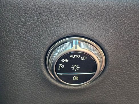 Used 2025 Mercedes-Benz GLC 63 AMG S image 38
