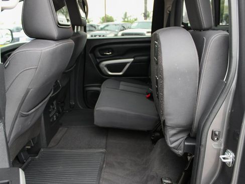 Used 2021 Nissan Titan SV w/ SV Convenience Package image 36